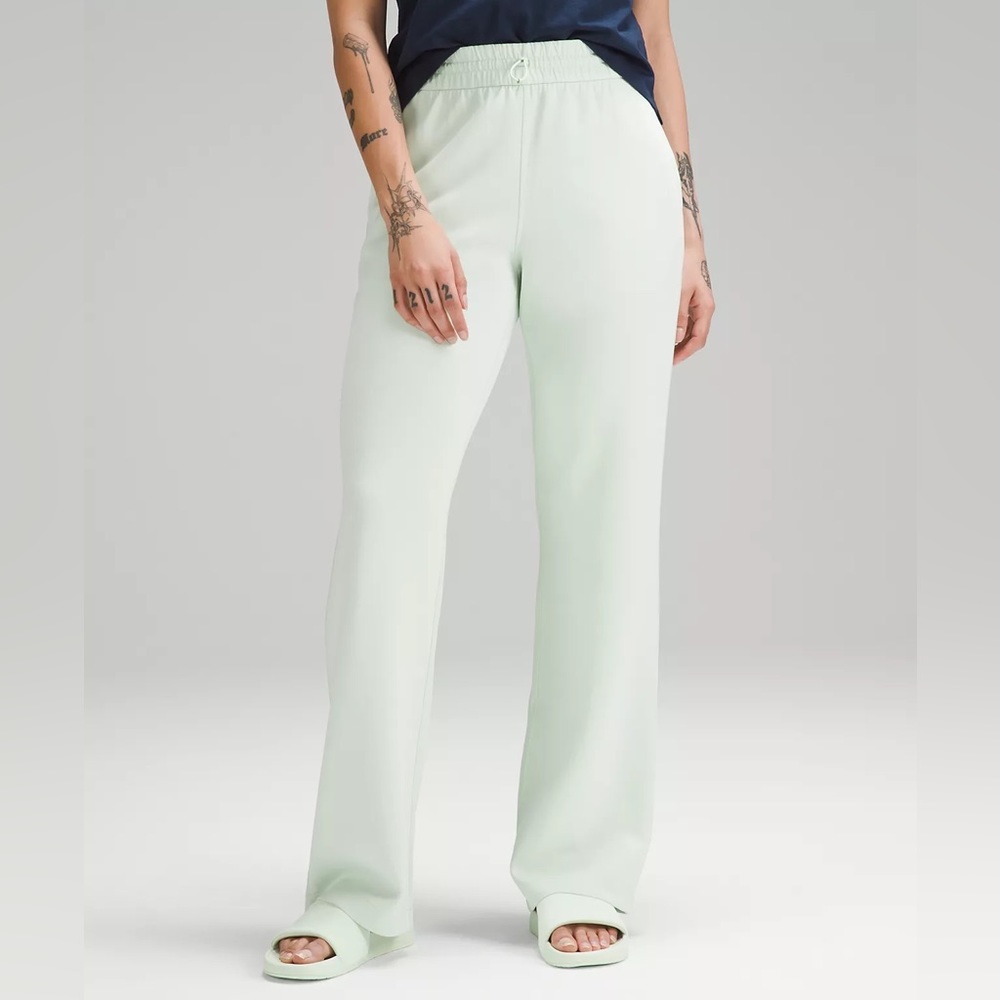 NWT Lululemon Softstreme High-Rise Pant *Regular KOGR 14 Kohlrabi Green